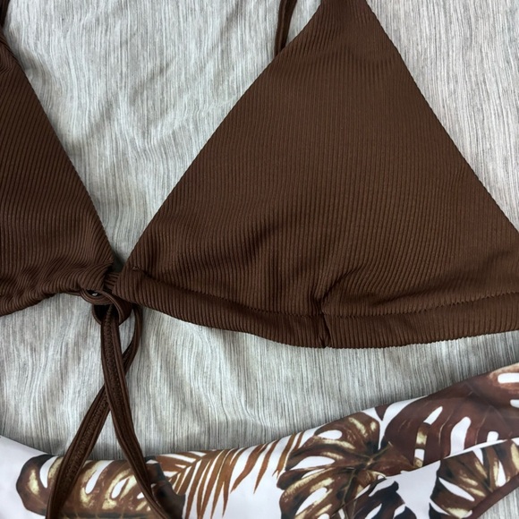 🦋 Closet Clear Out 🦋 Accepting all offers - FCFS! - Picture 3 of 7